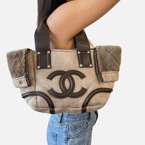 CHANEL Vintage CC Big Logo Tote Bag Boa Black Gold Suede Rank AB [102539]